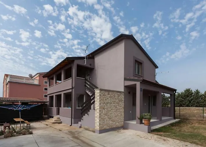 Apartments Lovric